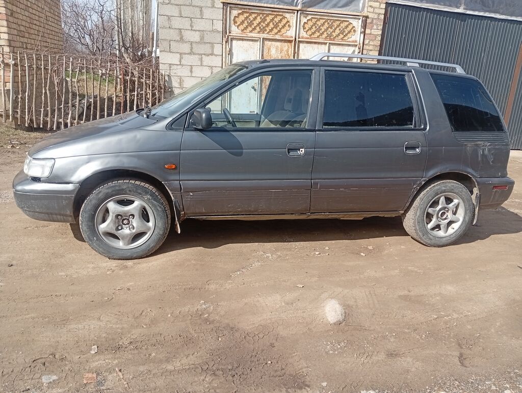 Mitsubishi Space Wagon