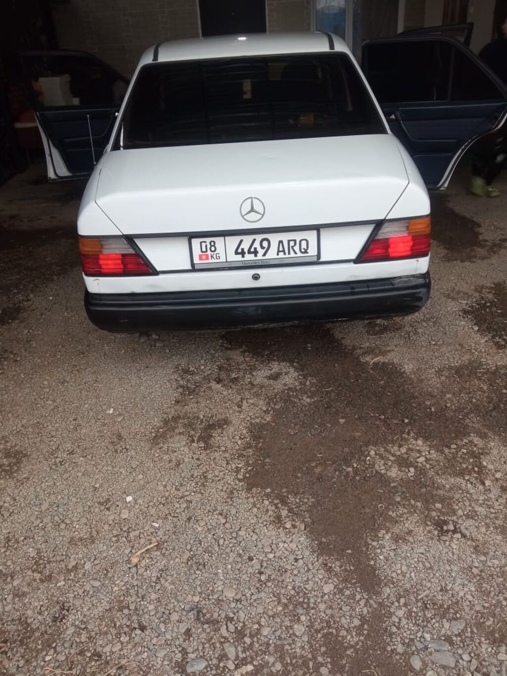 Mercedes-Benz W124