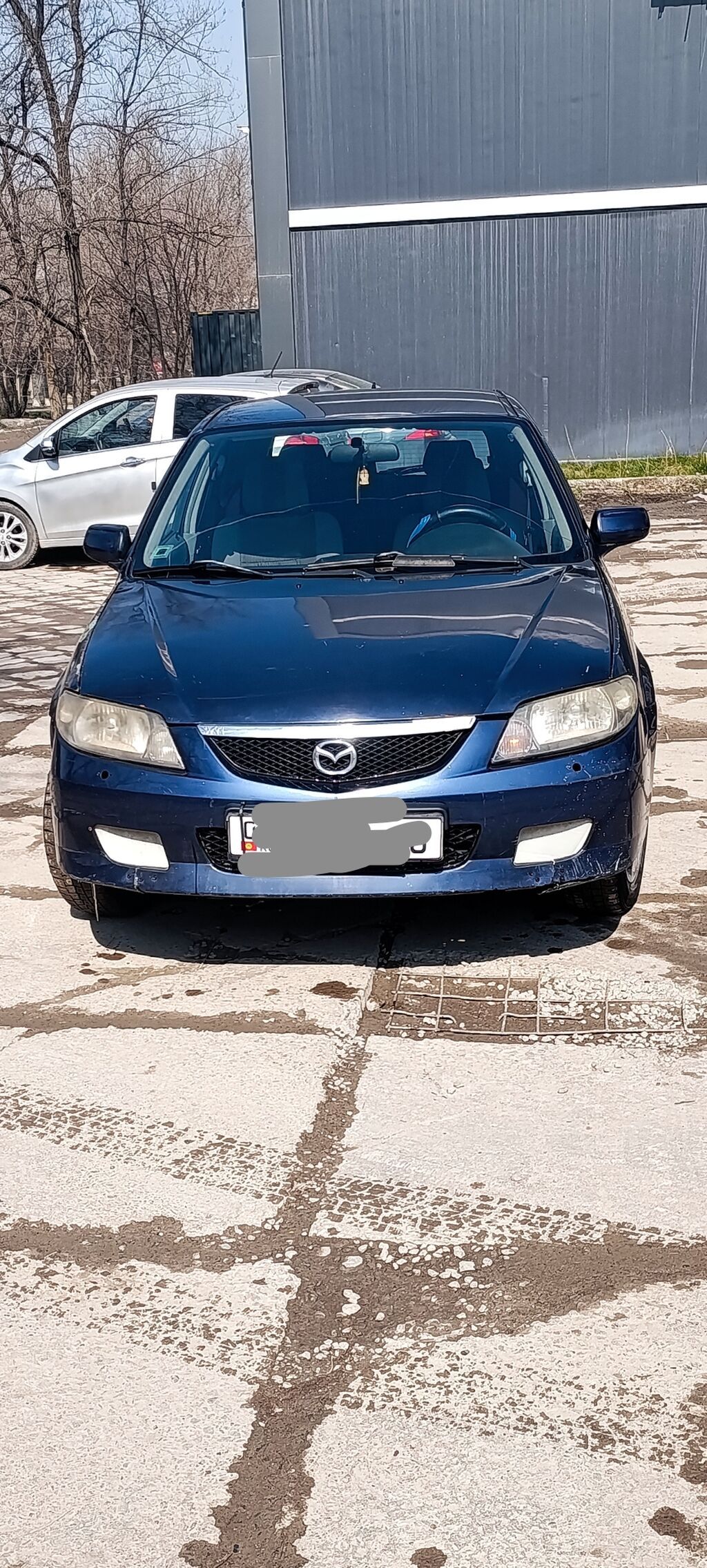 Mazda 323