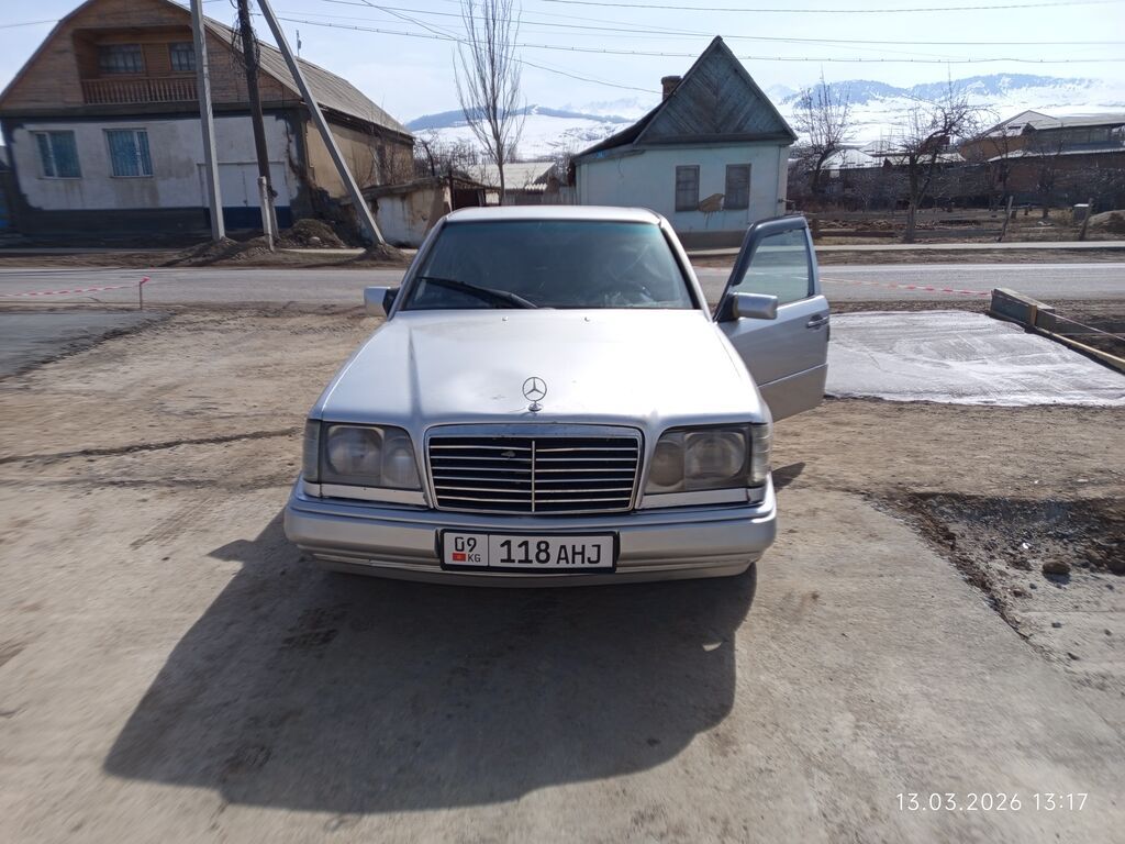 Mercedes-Benz W124