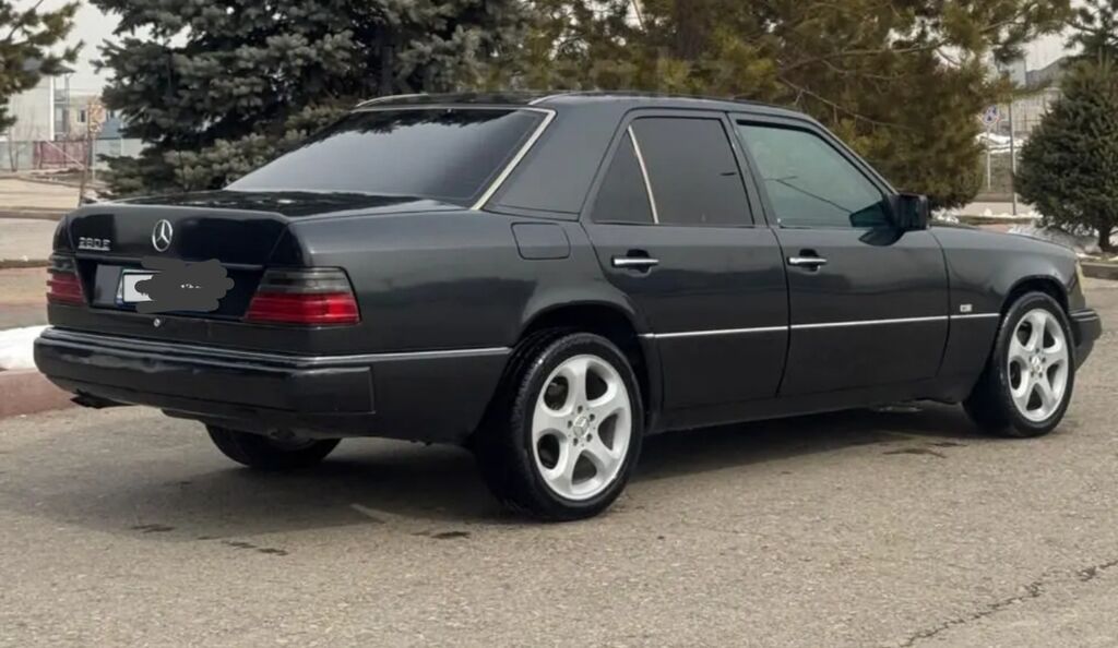 Mercedes-Benz W124