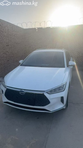 BYD E2