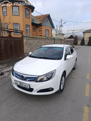 BYD E5