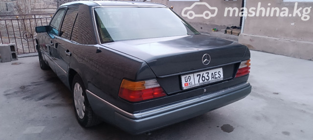Mercedes-Benz W124