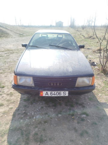 Audi 100