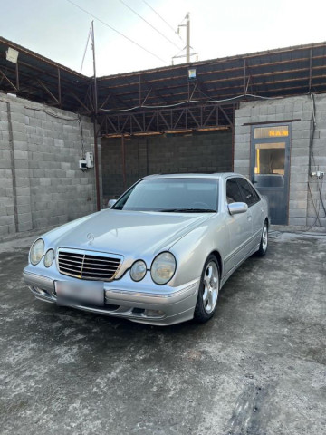 Mercedes-Benz E-Класс