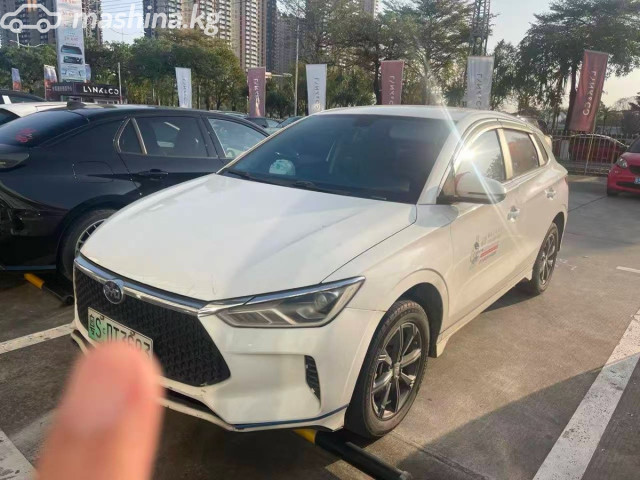 BYD E2