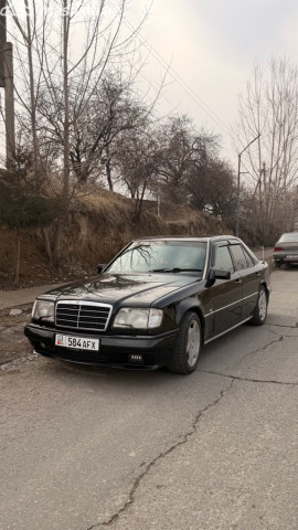 Mercedes-Benz W124