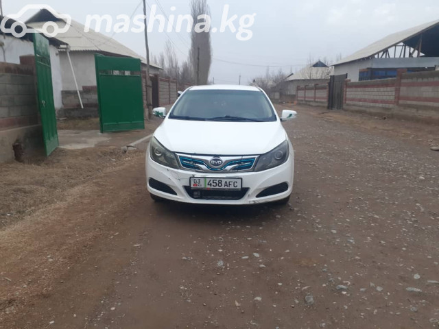 BYD E5