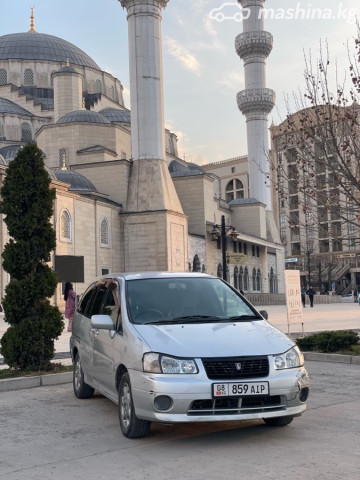 Nissan Liberty