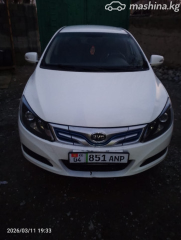 BYD E5