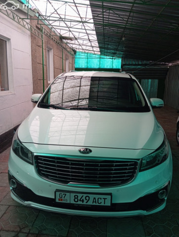 Kia Carnival