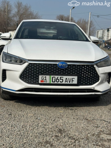 BYD E5