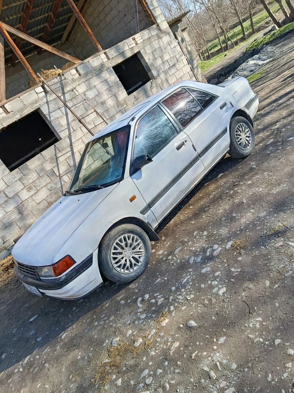 Mazda 323