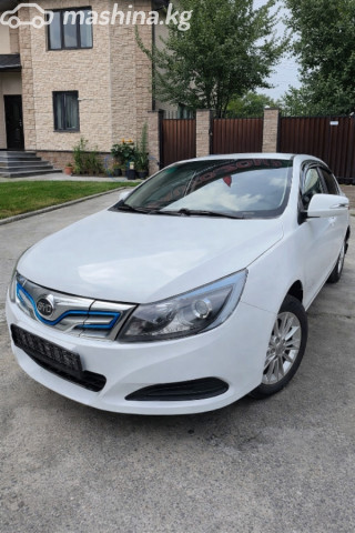 BYD E5