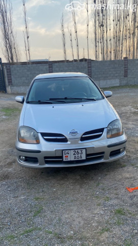 Nissan Almera Tino