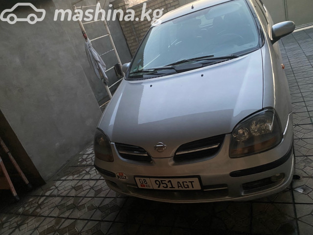 Nissan Almera Tino