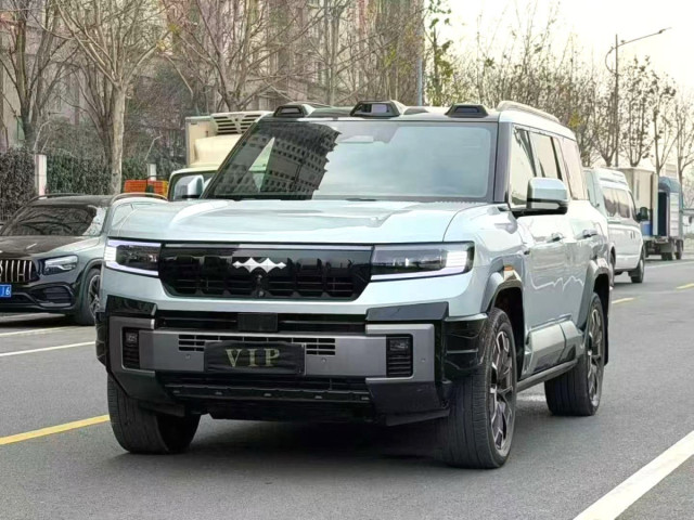 BYD FangChengBao Leopard 8