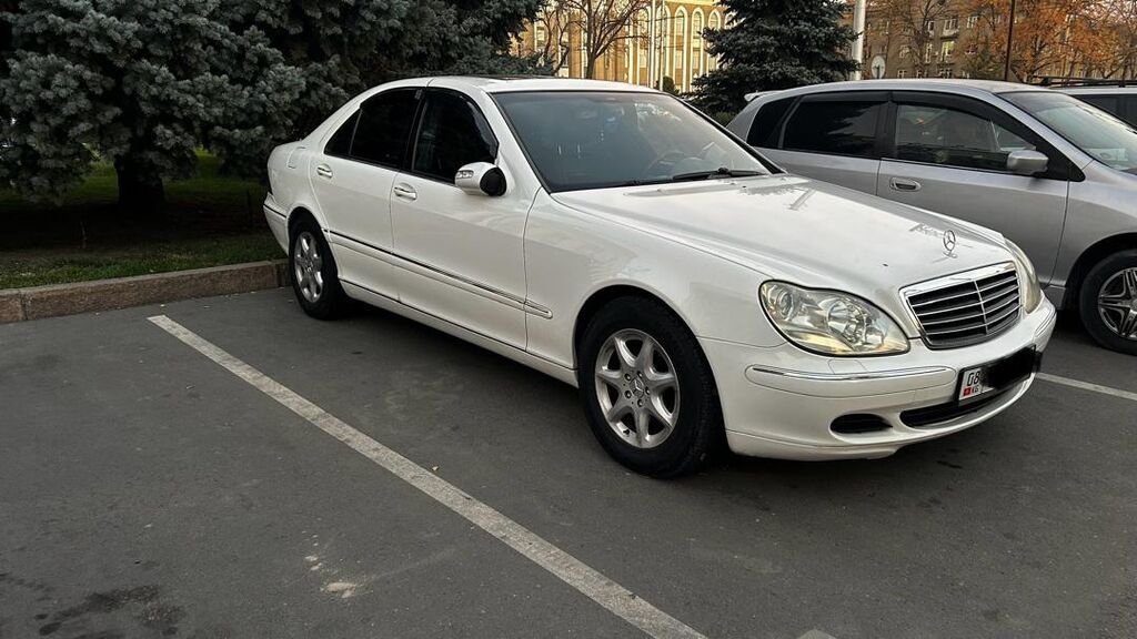 Mercedes-Benz S-Class