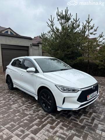 BYD E2
