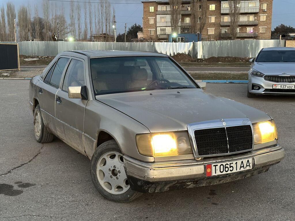 Mercedes-Benz W124