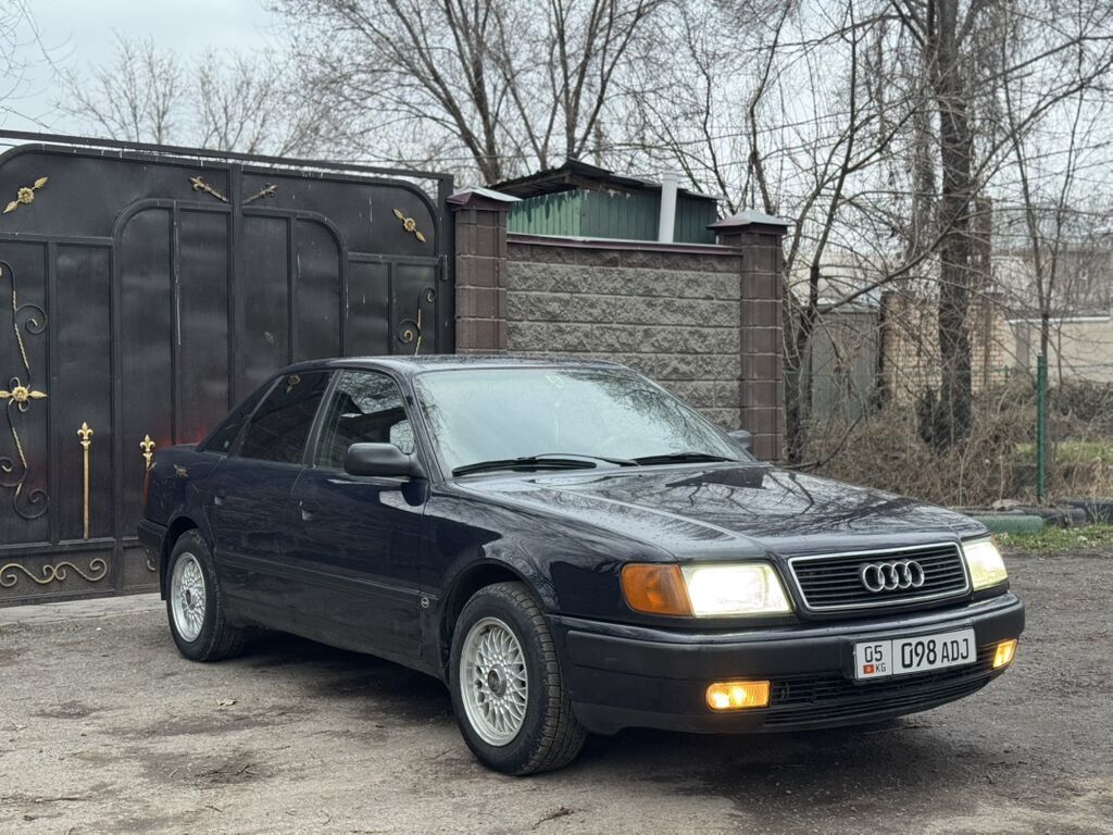 Audi 100