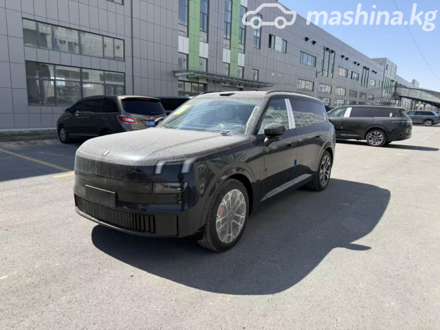 Lynk &amp; Co 900