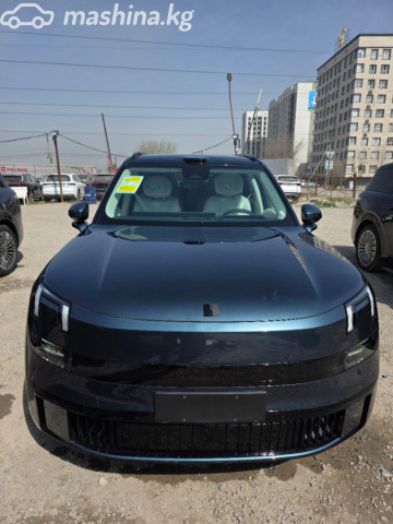Lynk &amp; Co 900