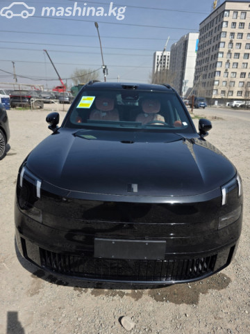 Lynk &amp; Co 900