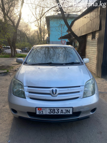 Toyota Ist