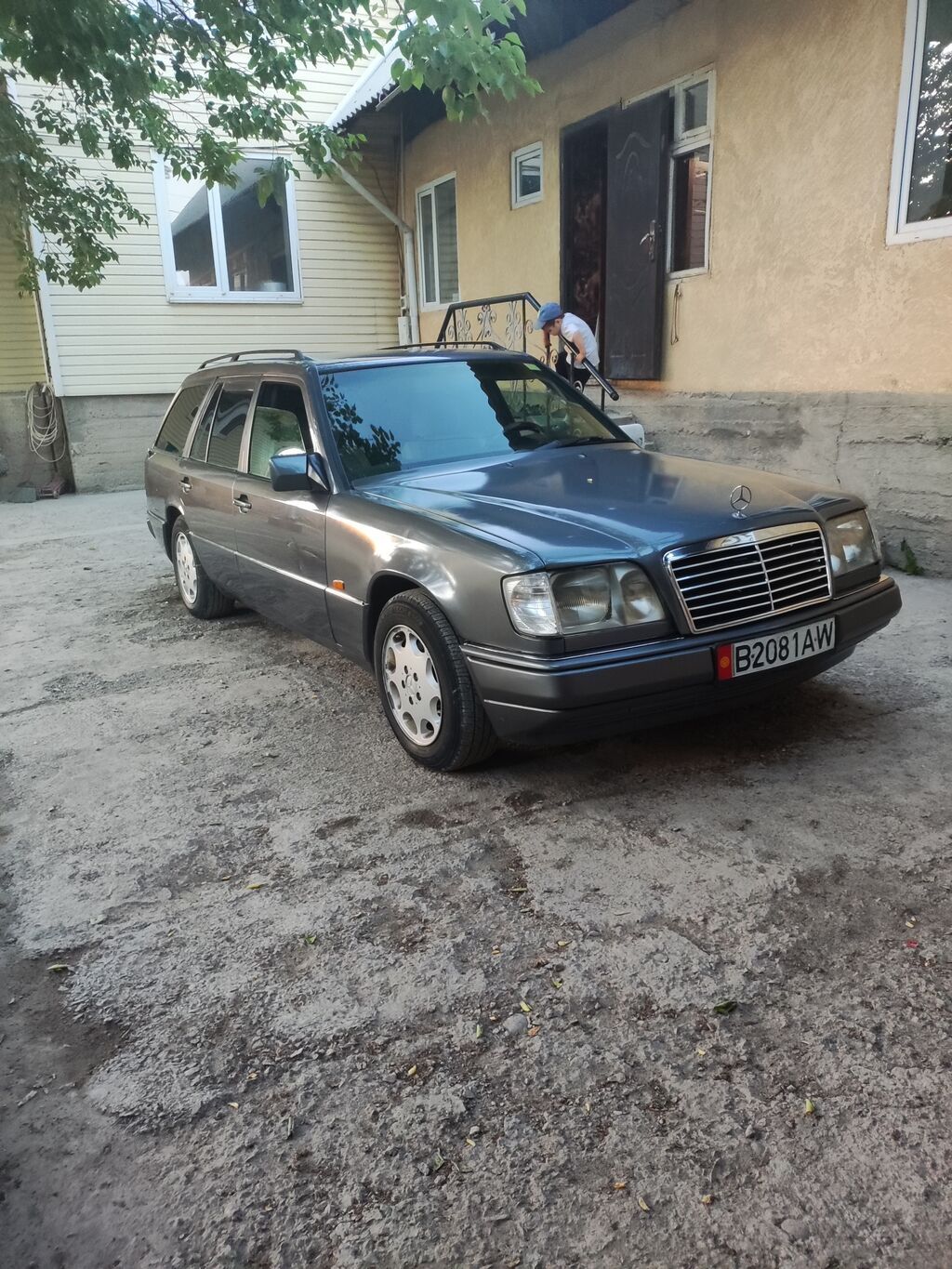 Mercedes-Benz W124