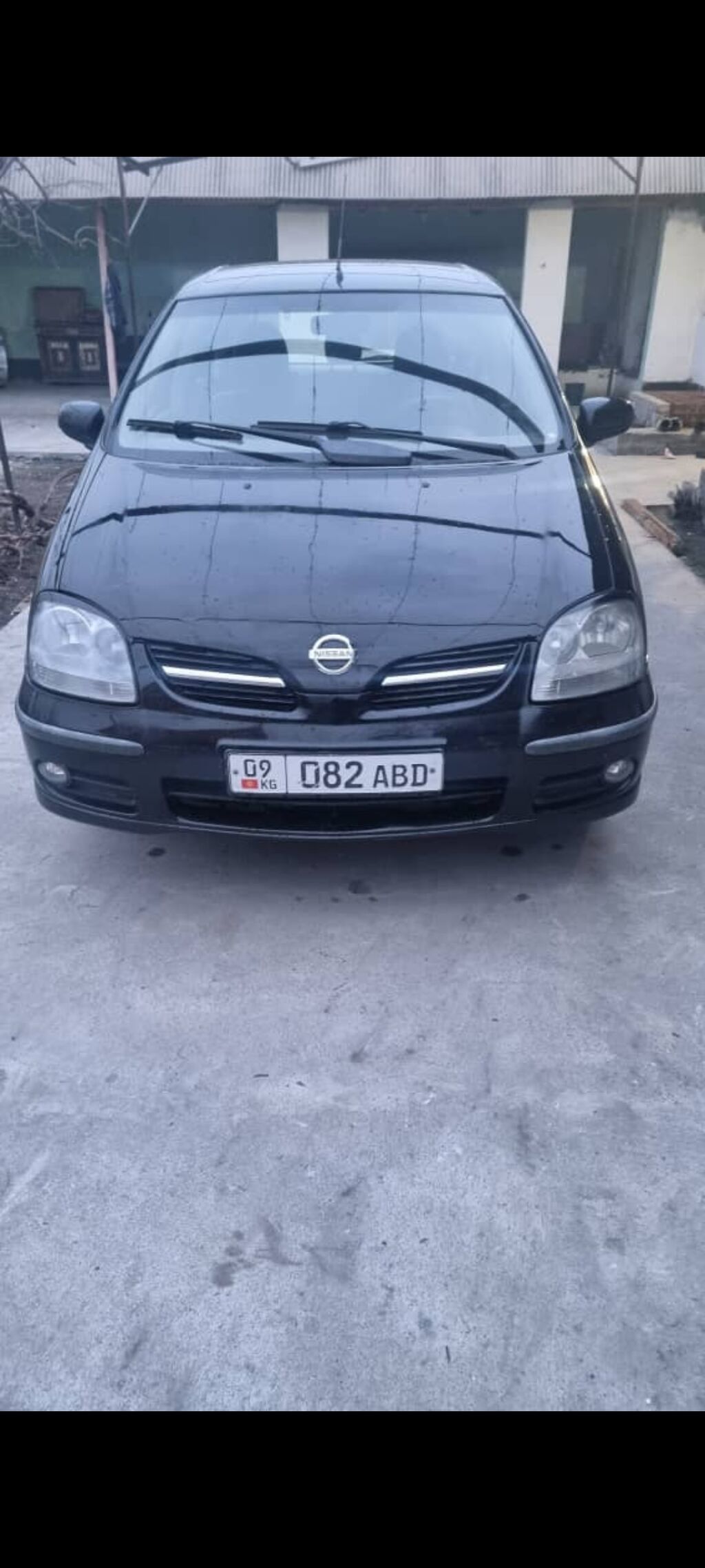 Nissan Almera Tino
