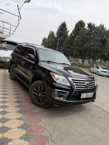 Lexus LX