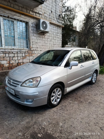 Suzuki Liana