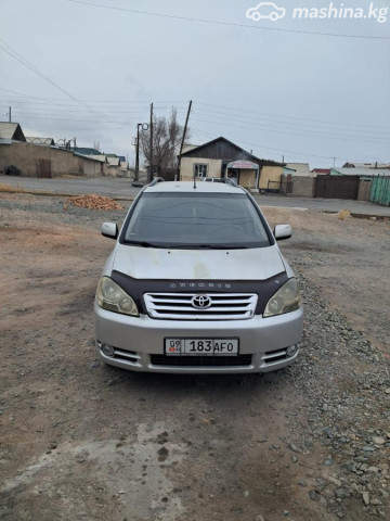 Toyota Avensis Verso