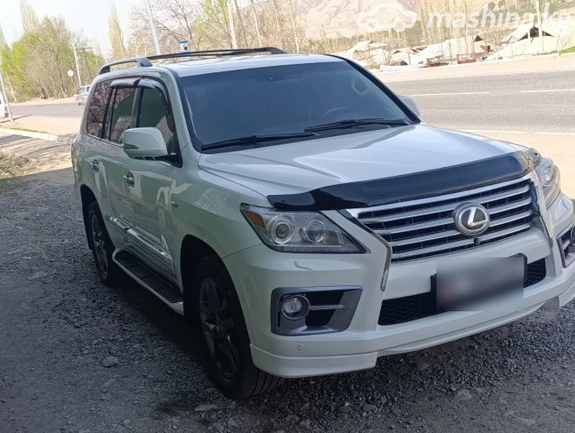 Lexus LX