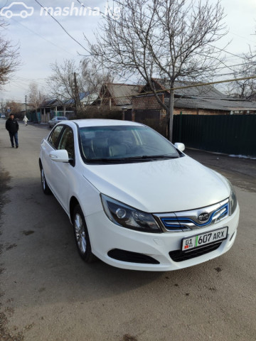 BYD E5