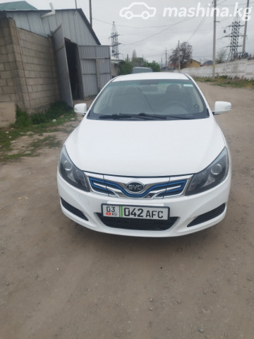 BYD E5
