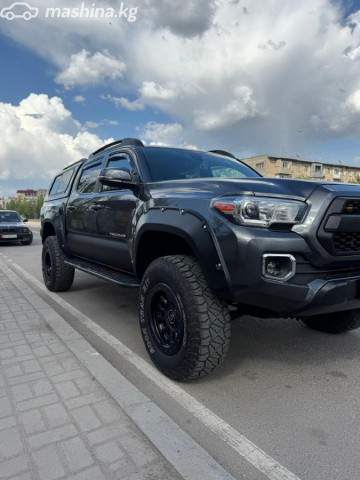 Toyota Tacoma