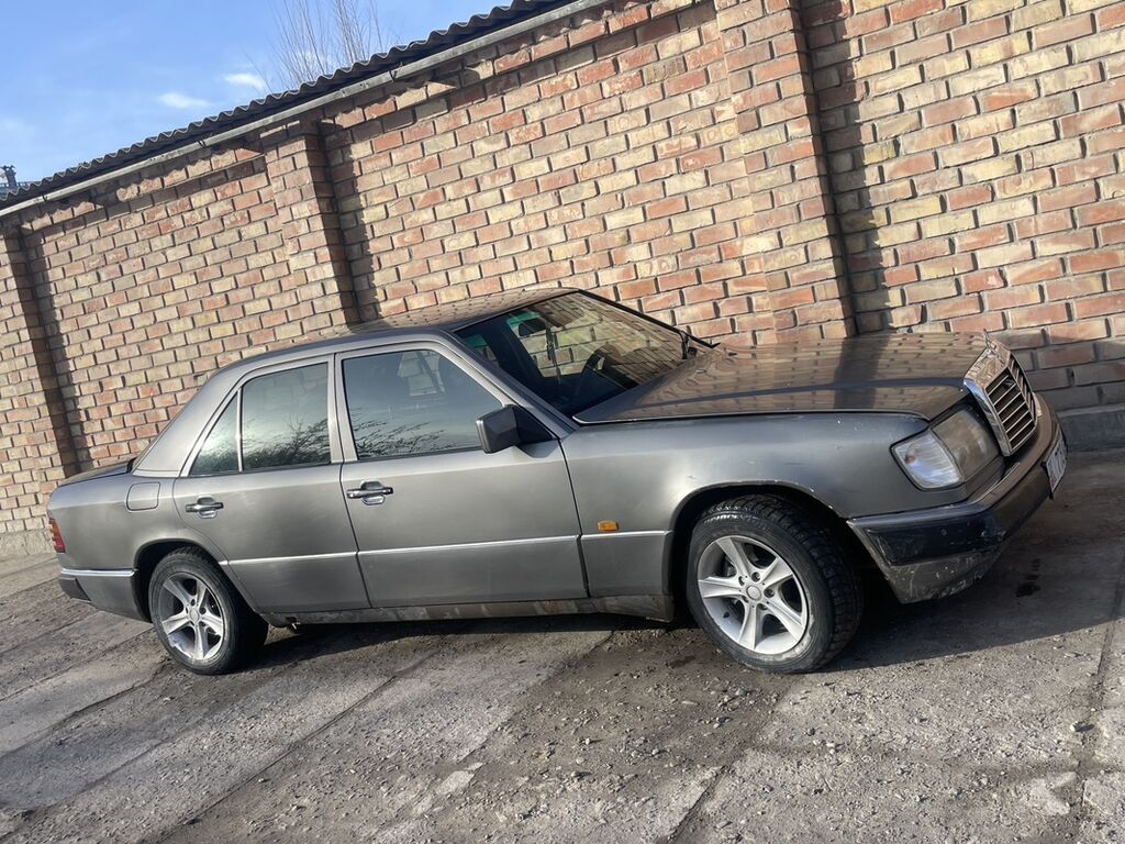 Mercedes-Benz W124