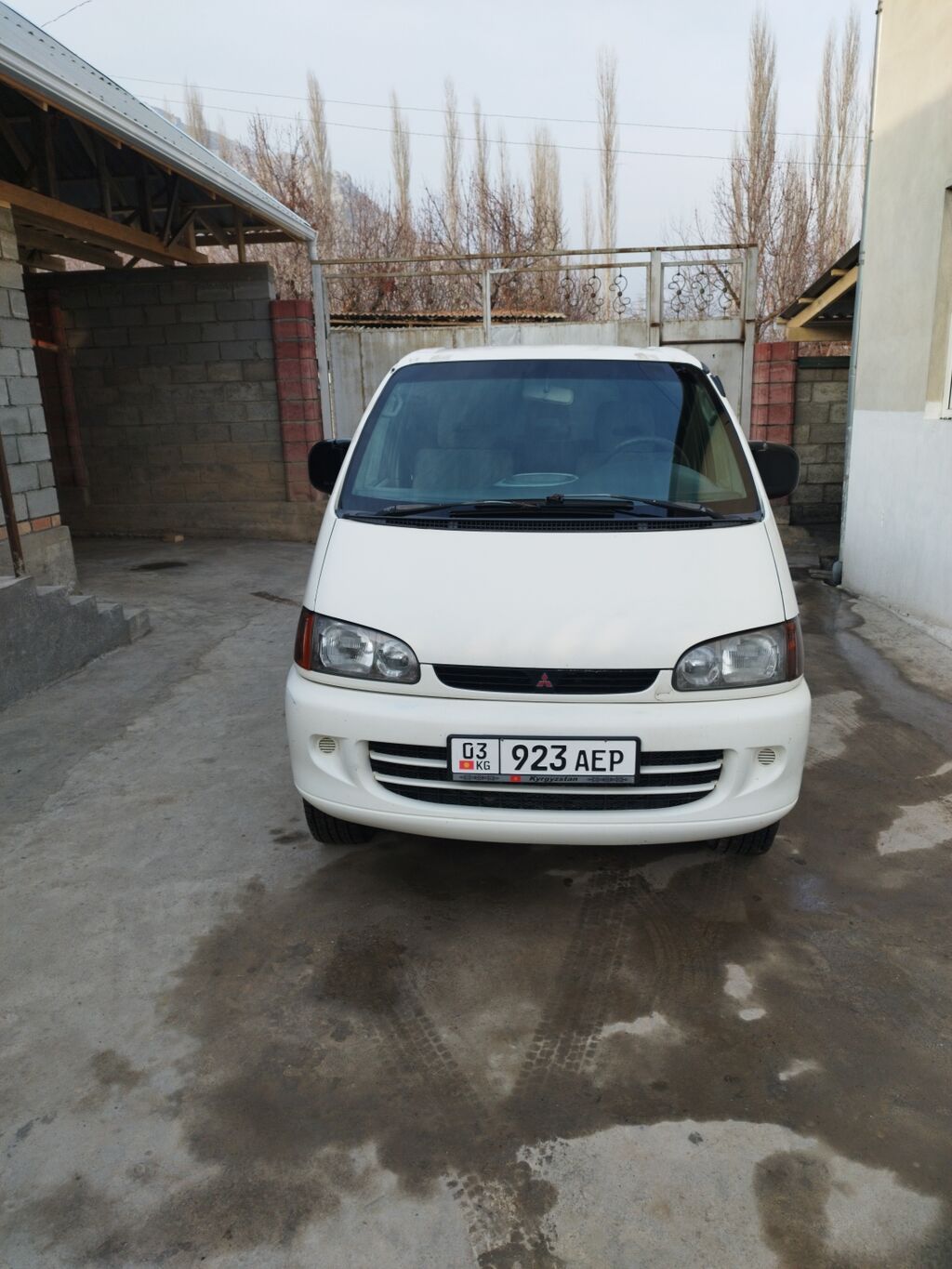 Mitsubishi Space Gear