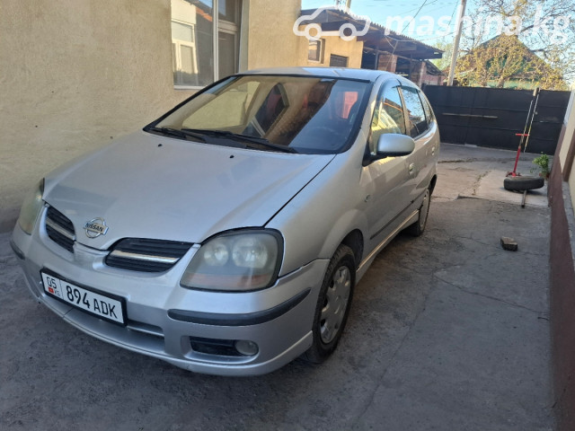 Nissan Almera Tino
