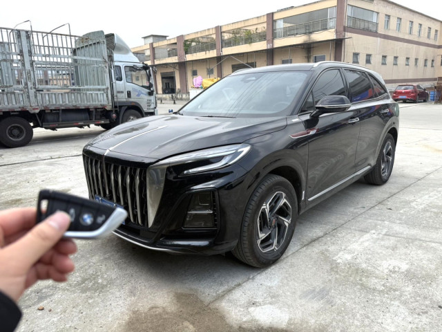 Hongqi HS3