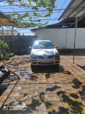 Nissan Almera Tino