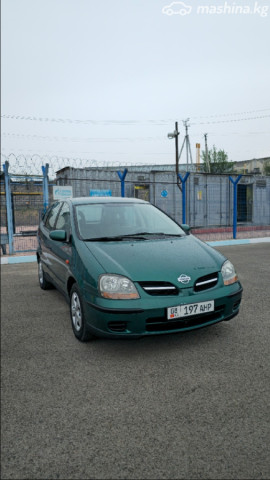 Nissan Almera Tino