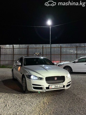 Jaguar XE