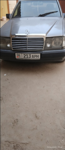 Mercedes-Benz W124