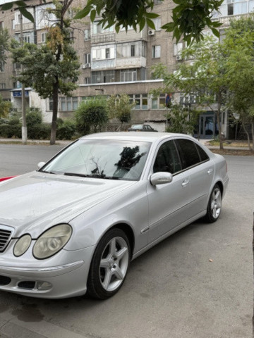 Mercedes-Benz E-Класс 2003