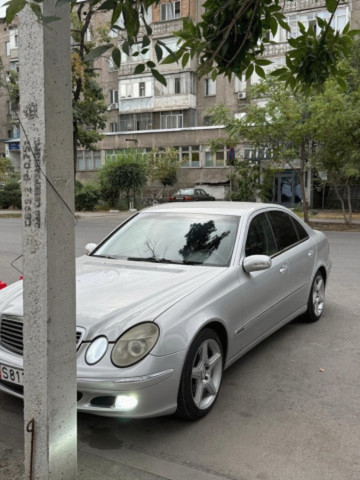 Mercedes-Benz E-Класс 2003