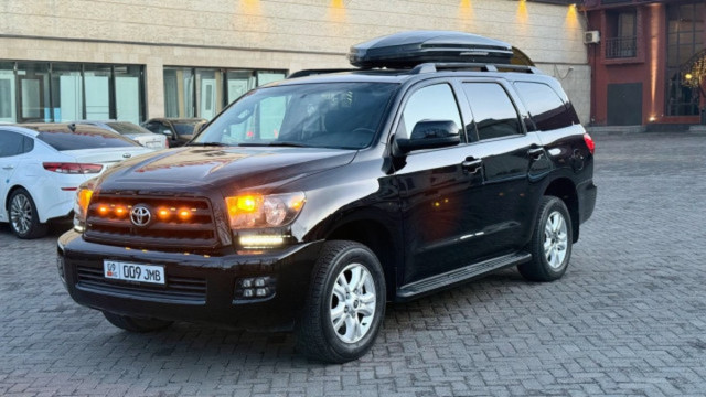 Toyota Sequoia 2008